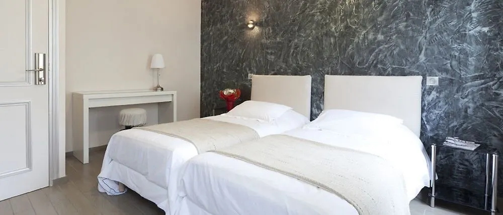 Sofia Hotel 2*
